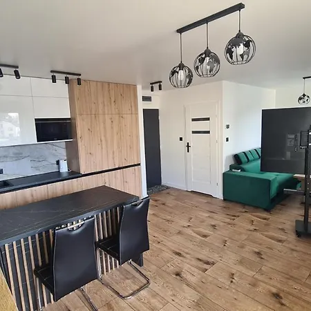 Robert's New Widzew Apartman *